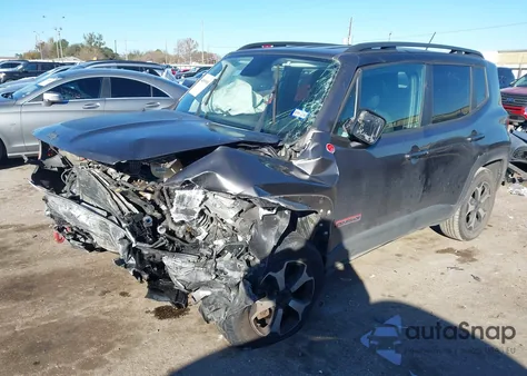 2020 Jeep Renegade Trailhawk 4X4 z USA, uszkodzony, nr VIN ZACNJBC1XLPM05555